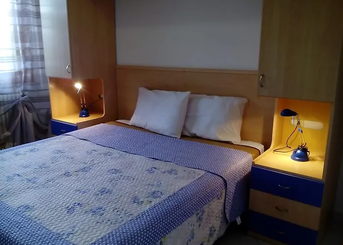 Giulia בית נופש *